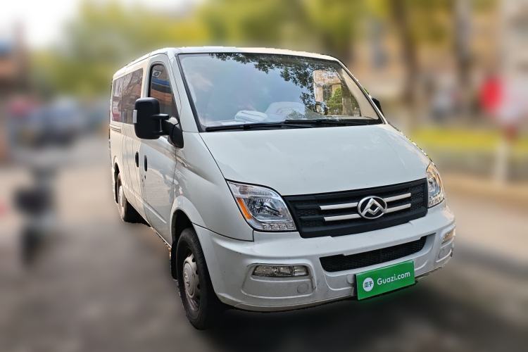 Used SAIC MAXUS Xintu V80 2023 2.0T AMT Classic Aoyuntong Short Wheelbase Ultra-Low Roof 5/6-Seater Front Right 45 Deg