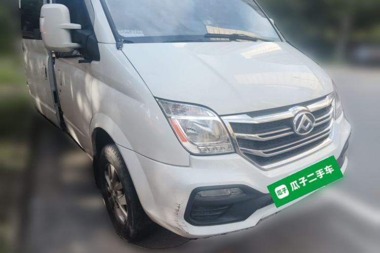 Used SAIC MAXUS Xintu V80 2023 2.0T PLUS Manual All-Around King Long Wheelbase Mid-Height Roof—6/7/8/9-Seater Front Right 45 Deg