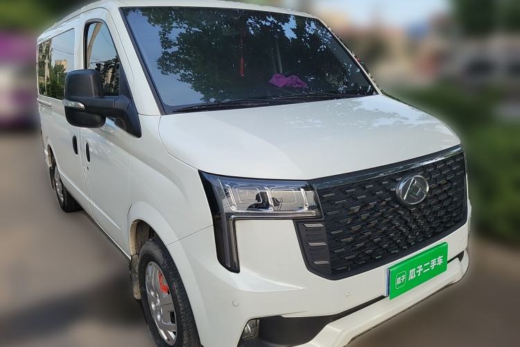 Used SAIC MAXUS Xintu V80 2023 2.0T Manual Classic Aoyuntong Short Wheelbase Ultra-Low Roof 5/6-Seater Front Right 45 Deg