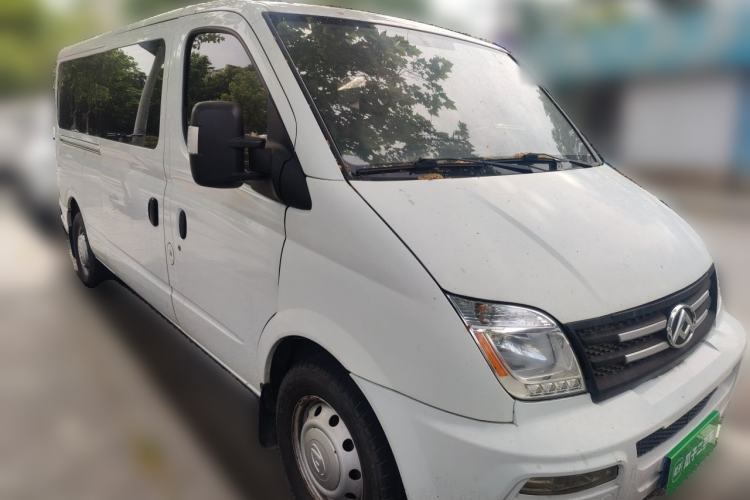 Used SAIC MAXUS Xintu V80 2023 2.0T Manual Classic Aoyuntong Long Wheelbase Ultra-Low Roof 6/7/8/9-Seater Front Right 45 Deg
