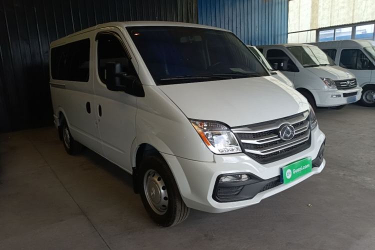 Used SAIC MAXUS Xintu V80 2023 2.0T Manual Classic Aoyuntong Short Wheelbase Ultra-Low Roof 7/8/9-Seater Front Right 45 Deg