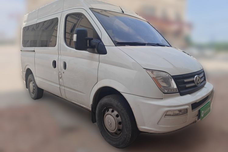 Used SAIC MAXUS Xintu V80 2023 2.0T Manual Classic Aoyuntong Short Wheelbase Mid-Roof 5/6-Seater Front Right 45 Deg