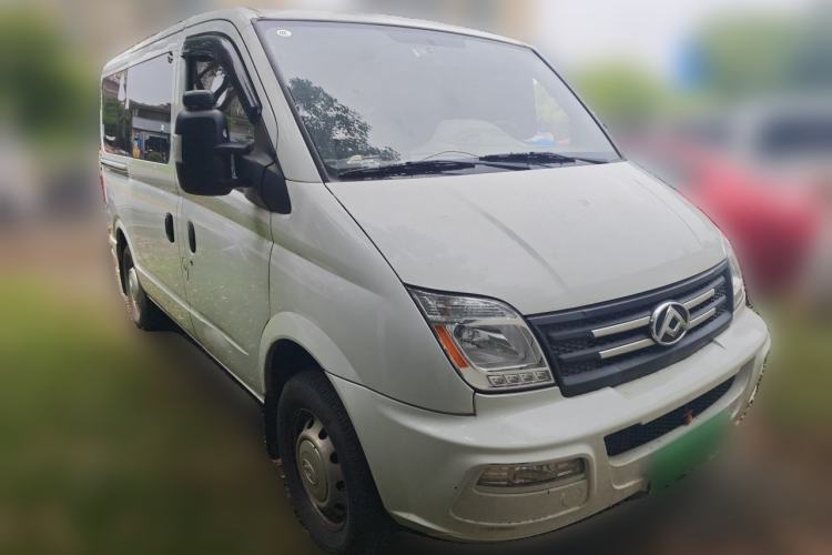 Used SAIC MAXUS Xintu V80  Front Right 45 Deg
