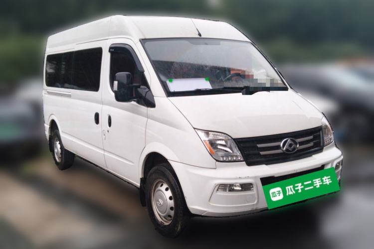 Used SAIC MAXUS Xintu V80 2023 2.0T Manual Classic Aoyuntong Long Wheelbase Mid-Height 6/7/8/9-Seater Front Right 45 Deg
