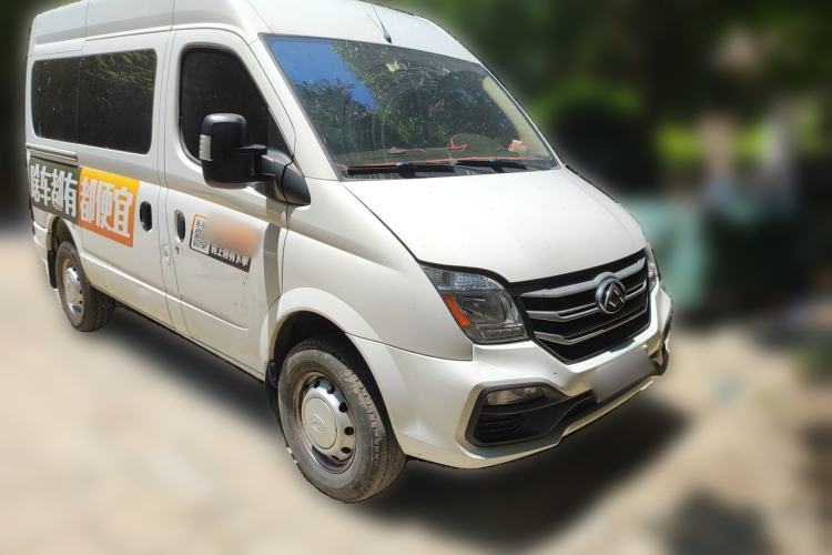 Used SAIC MAXUS Xintu V80 2023 2.0T Manual Classic Aoyuntong Short Wheelbase Mid-Roof 5/6-Seater Front Right 45 Deg