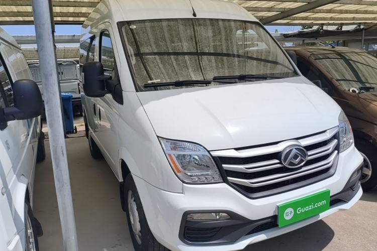 Used SAIC MAXUS Xintu V80 2023 2.0T AMT Classic Aoyuntong Short Wheelbase Mid-Roof 5/6-Seater Front Right 45 Deg
