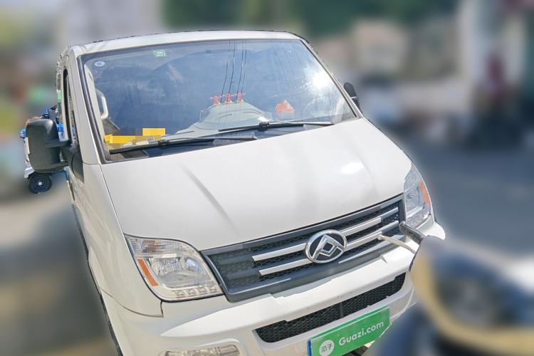 Used SAIC MAXUS Xintu V80 2023 2.0T AMT Classic Aoyuntong Short Wheelbase Ultra-Low Roof 7/8/9-Seater Front Right 45 Deg