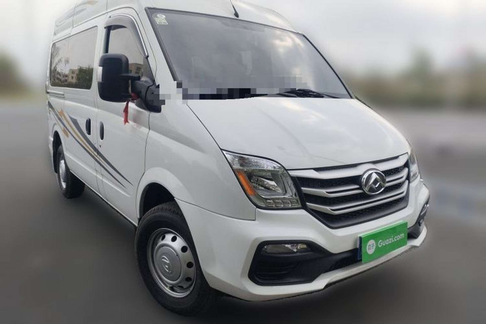 Used SAIC MAXUS Xintu V80 2023 2.0T Manual Classic Aoyuntong Short Wheelbase Mid-Roof 7/8/9-Seater Front Right 45 Deg