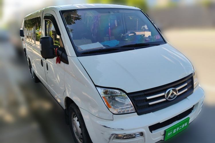 Used SAIC MAXUS Xintu V80 2023 2.0T Manual Classic Aoyuntong Long Wheelbase Ultra-Low Roof 6/7/8/9-Seater Front Right 45 Deg