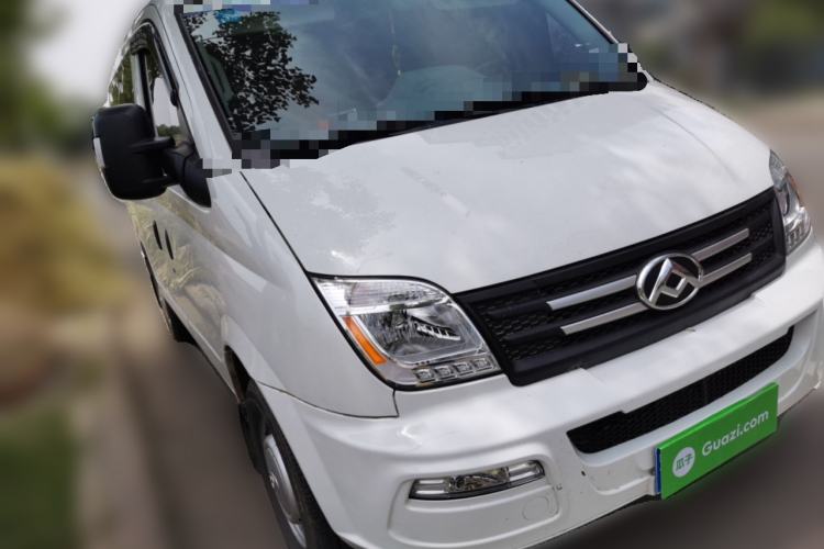 Used SAIC MAXUS Xintu V80 2023 2.0T Manual Classic Aoyuntong Short Wheelbase Ultra-Low Roof 5/6-Seater Front Right 45 Deg