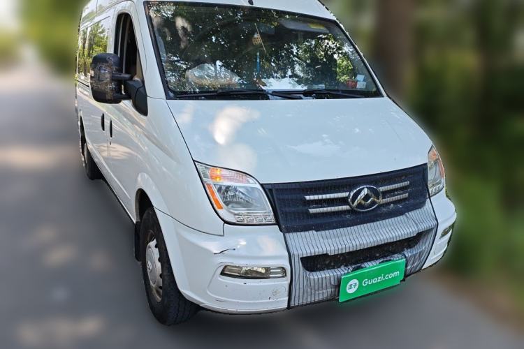 Used SAIC MAXUS Xintu V80 2023 2.0T Manual Classic Aoyuntong Long Wheelbase Mid-Height 6/7/8/9-Seater Front Right 45 Deg