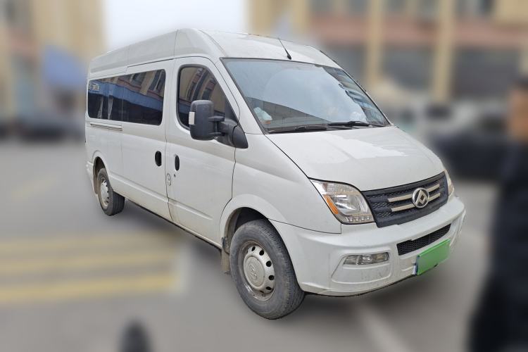 Used SAIC MAXUS Xintu V80 2023 2.0T AMT Classic Aoyuntong Long Wheelbase Mid-Height 6/7/8/9-Seater Front Right 45 Deg