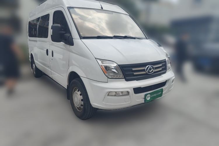 Used SAIC MAXUS Xintu V80 2023 2.0T Manual Classic Aoyuntong Long Wheelbase Mid-Height 6/7/8/9-Seater Front Right 45 Deg