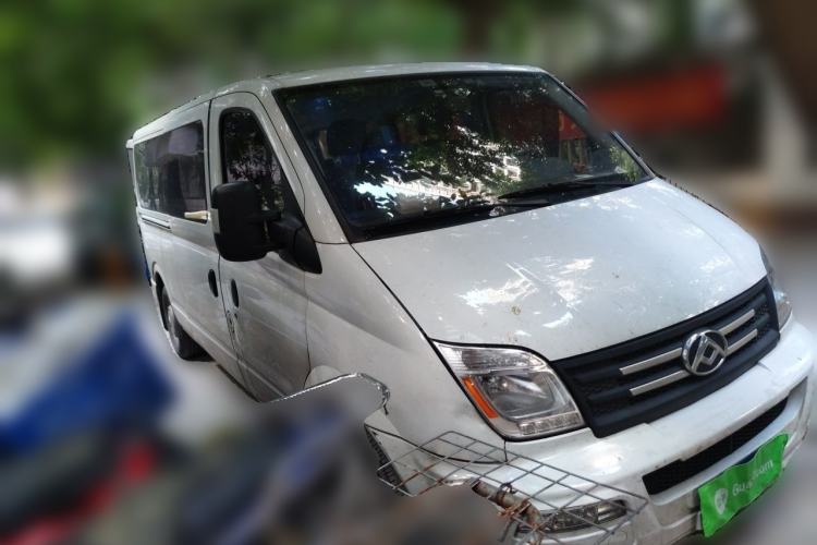 Used SAIC MAXUS Xintu V80 2023 2.0T Manual Classic Aoyuntong Long Wheelbase Ultra-Low Roof 6/7/8/9-Seater Front Right 45 Deg