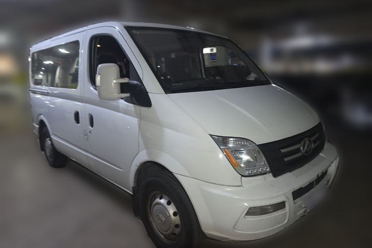 Used SAIC MAXUS Xintu V80 2023 2.0T AMT Classic Aoyuntong Power Version Short Wheelbase Ultra-Low Roof 5/6-Seater Front Right 45 Deg