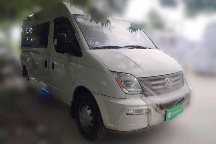 Used SAIC MAXUS Xintu V80 2023 2.0T AMT Classic Aoyuntong Long Wheelbase Mid-Height 6/7/8/9-Seater Front Right 45 Deg