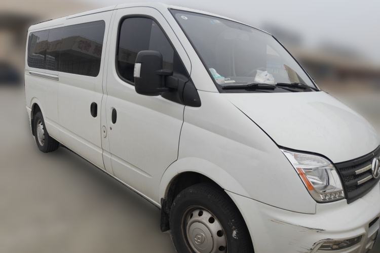 Used SAIC MAXUS Xintu V80 2023 2.0T AMT Classic Aoyuntong Long Wheelbase Ultra-Low Roof with 6/7/8/9 Seats Front Right 45 Deg