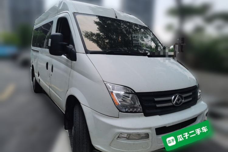 Used SAIC MAXUS Xintu V80 2023 2.0T Manual Classic Aoyuntong Long Wheelbase Mid-Height 6/7/8/9-Seater Front Right 45 Deg