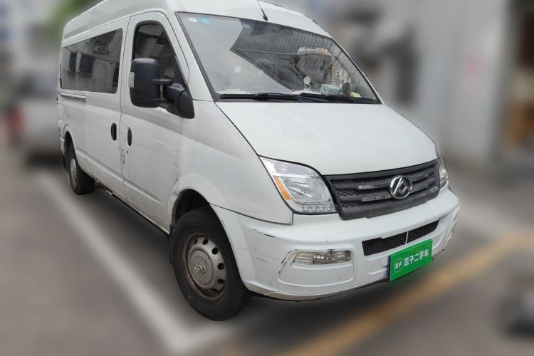 Used SAIC MAXUS Xintu V80 2023 2.0T Manual Classic Aoyuntong Long Wheelbase Mid-Height 6/7/8/9-Seater Front Right 45 Deg