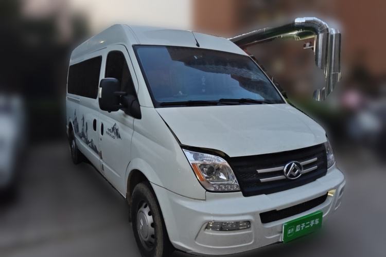 Used SAIC MAXUS Xintu V80 2023 2.0T AMT Classic Aoyuntong Long Wheelbase Mid-Height 6/7/8/9-Seater Front Right 45 Deg