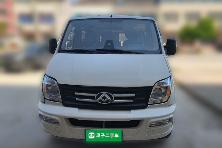 Used SAIC MAXUS Xintu V80 2023 2.0T Manual Classic Aoyuntong Short Wheelbase Ultra-Low Roof 7/8/9-Seater Front