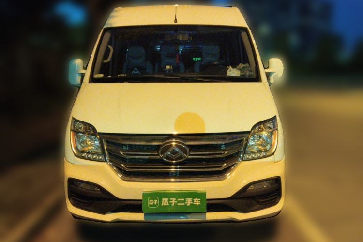 Used SAIC MAXUS Xintu V80 2023 2.0T PLUS Manual All-Around King Long Wheelbase Mid-Height Roof—6/7/8/9-Seater Front