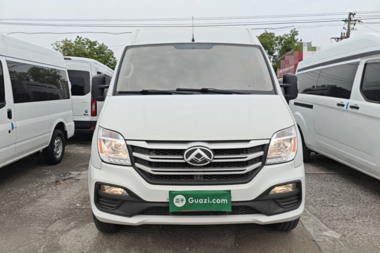 Used SAIC MAXUS Xintu V80 2023 2.0T Manual Classic Aoyuntong Short Wheelbase Mid-Roof 5/6-Seater Front