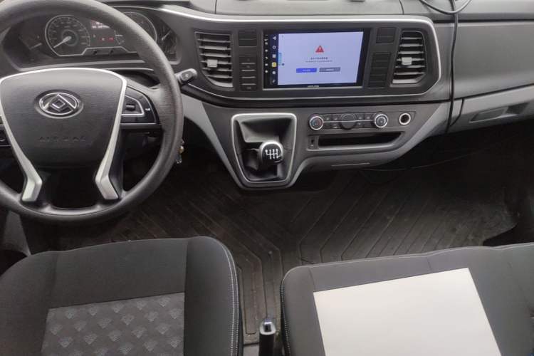 Used SAIC MAXUS Xintu V80 2023 2.0T Manual Classic Aoyuntong Long Wheelbase Mid-Height 6/7/8/9-Seater Gear Lever