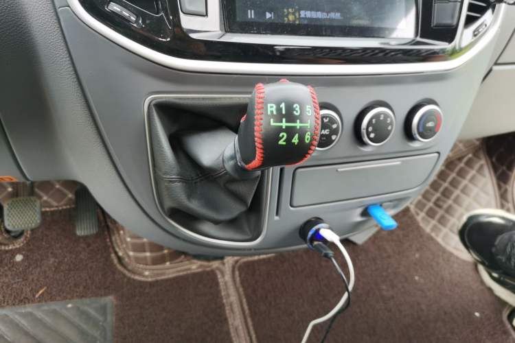 Used SAIC MAXUS Xintu V80  Gear Lever