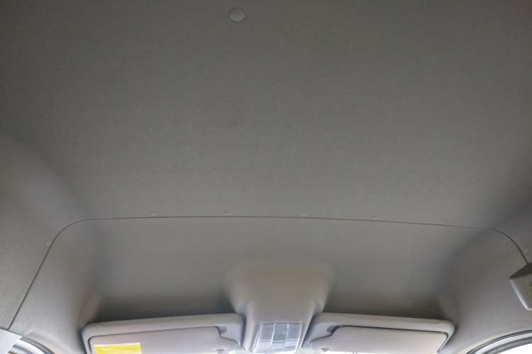 Used SAIC MAXUS Xintu V80 2023 2.0T PLUS AMT All-Rounder Short Wheelbase Mid-Roof 5/6-Seater Headliner