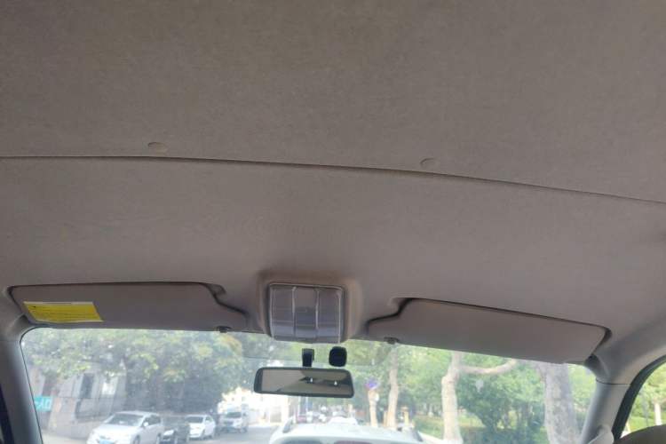 Used SAIC MAXUS Xintu V80 2023 2.0T Manual Classic Aoyuntong Long Wheelbase Ultra-Low Roof 6/7/8/9-Seater Headliner