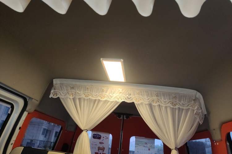 Used SAIC MAXUS Xintu V80  Headliner