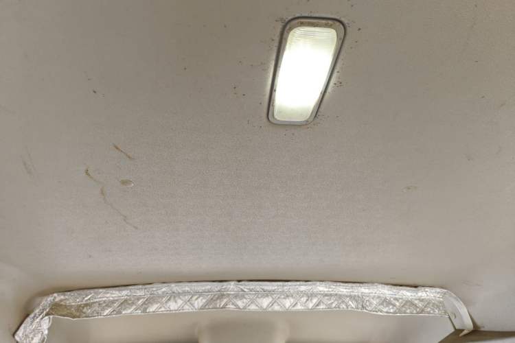 Used SAIC MAXUS Xintu V80 2023 2.0T AMT Classic Aoyuntong Long Wheelbase Mid-Height 6/7/8/9-Seater Headliner