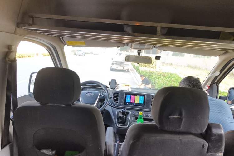 Used SAIC MAXUS Xintu V80 2023 2.0T Manual Classic Aoyuntong Long Wheelbase Mid-Height 6/7/8/9-Seater Headliner