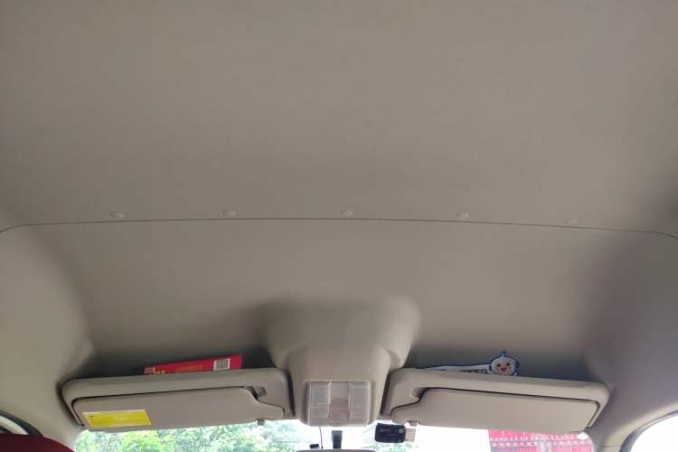 Used SAIC MAXUS Xintu V80  Headliner