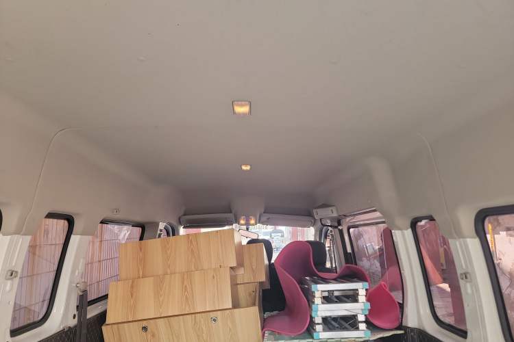 Used SAIC MAXUS Xintu V80 2023 2.0T Manual Classic Aoyuntong Long Wheelbase Mid-Height 6/7/8/9-Seater Headliner
