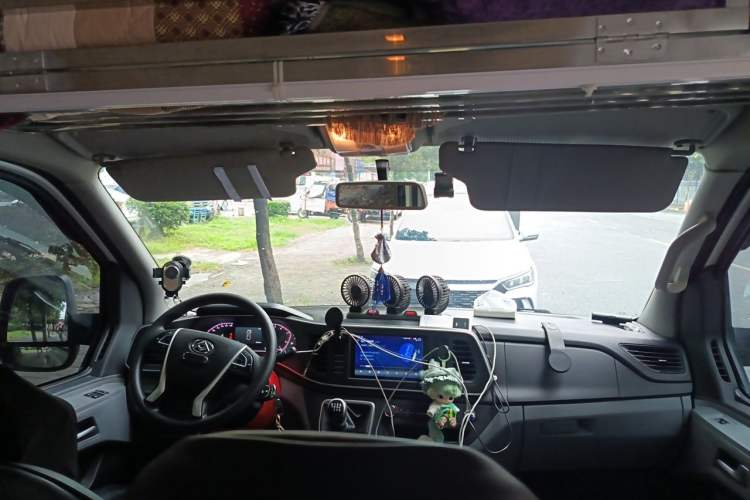 Used SAIC MAXUS Xintu V80  Headliner