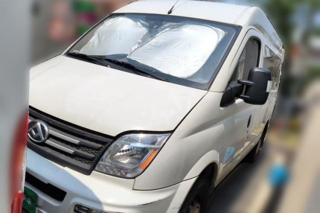 Used SAIC MAXUS Xintu V80 2023 2.0T Manual Classic Aoyuntong Short Wheelbase Mid-Roof 7/8/9-Seater