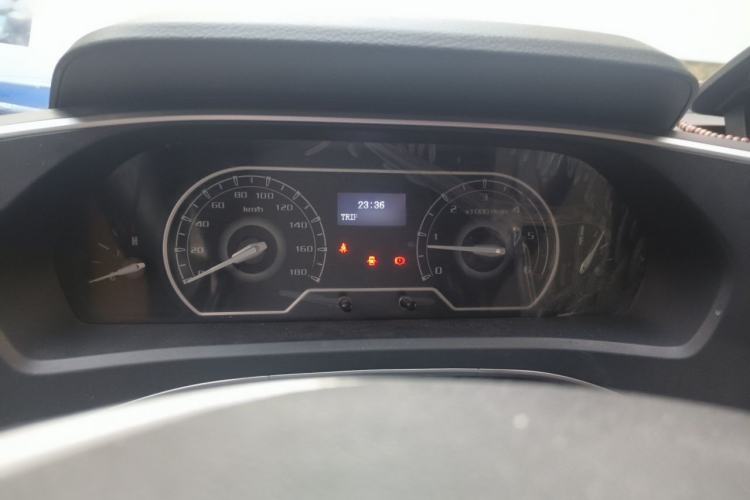 Used SAIC MAXUS Xintu V80 2023 2.0T PLUS Manual All-Around King Long Wheelbase Mid-Height Roof—6/7/8/9-Seater Instrument Cluster