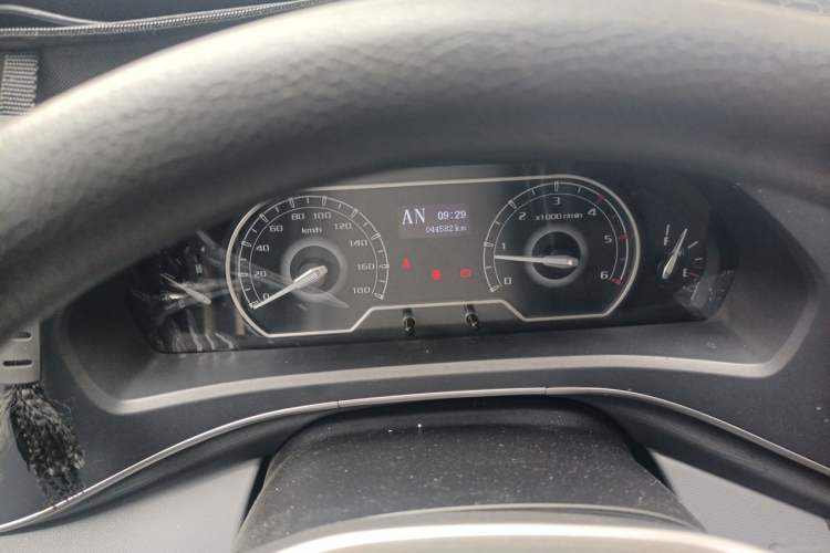 Used SAIC MAXUS Xintu V80 2023 2.0T AMT Classic Aoyuntong Long Wheelbase Mid-Height 6/7/8/9-Seater Instrument Cluster