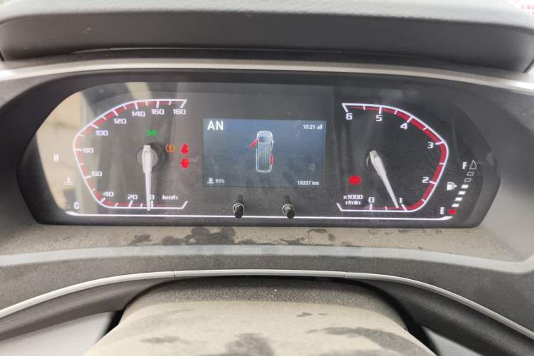 Used SAIC MAXUS Xintu V80  Instrument Cluster