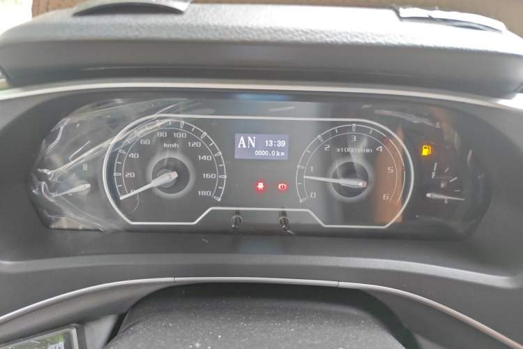 Used SAIC MAXUS Xintu V80 2023 2.0T AMT Classic Aoyuntong Long Wheelbase Mid-Height 6/7/8/9-Seater Instrument Cluster
