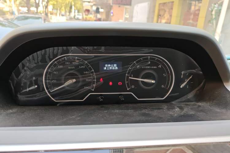 Used SAIC MAXUS Xintu V80 2023 2.0T AMT Classic Aoyuntong Short Wheelbase Ultra-Low Roof 5/6-Seater Instrument Cluster