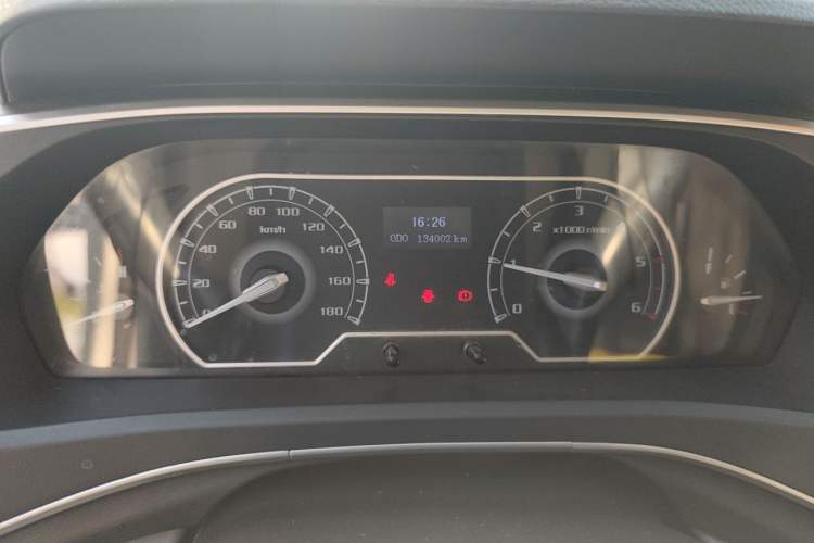 Used SAIC MAXUS Xintu V80 2023 2.0T Manual Classic Aoyuntong Long Wheelbase Mid-Height 6/7/8/9-Seater Instrument Cluster