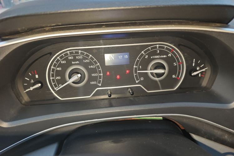 Used SAIC MAXUS Xintu V80 2023 2.0T AMT Classic Aoyuntong Long Wheelbase Mid-Height 6/7/8/9-Seater Instrument Cluster