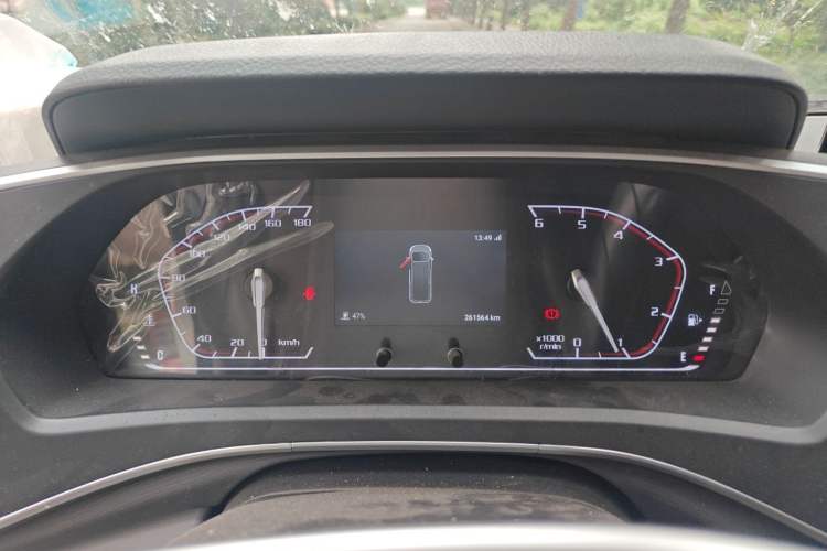 Used SAIC MAXUS Xintu V80 2023 2.0T Manual Classic Aoyuntong Long Wheelbase Ultra-Low Roof 6/7/8/9-Seater Instrument Cluster