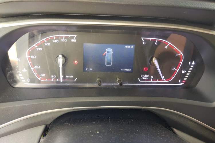 Used SAIC MAXUS Xintu V80  Instrument Cluster