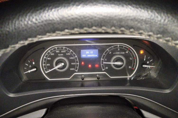 Used SAIC MAXUS Xintu V80 2023 2.0T PLUS Manual All-Around King Long Wheelbase Mid-Height Roof—6/7/8/9-Seater Instrument Cluster