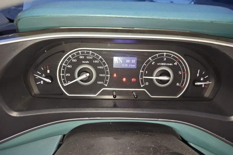 Used SAIC MAXUS Xintu V80 2023 2.0T AMT Classic Aoyuntong Long Wheelbase Mid-Height 6/7/8/9-Seater Instrument Cluster