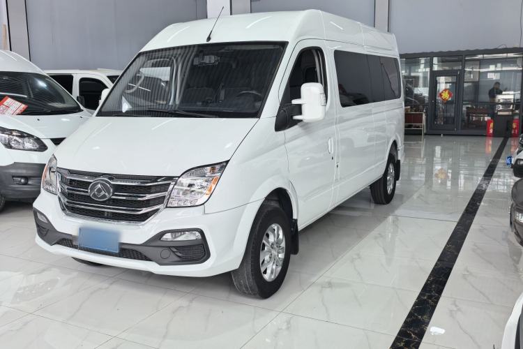 Used SAIC MAXUS Xintu V80 2023 2.0T PLUS Manual All-Around King Long Wheelbase Mid-Height Roof—6/7/8/9-Seater Interior 7